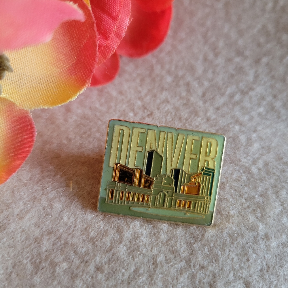 Vintage Metal Denver Skyline Pin